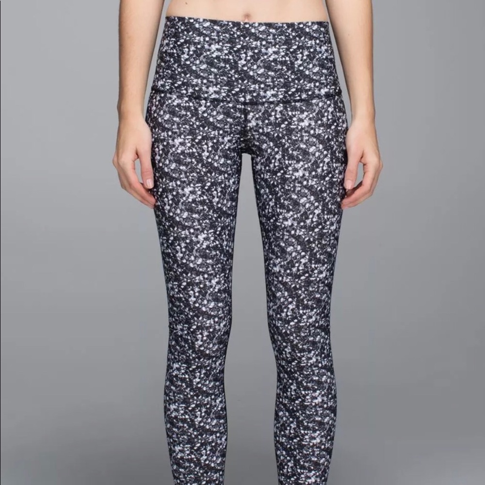 Lululemon Silver Shine High Rise Leggings Size 4